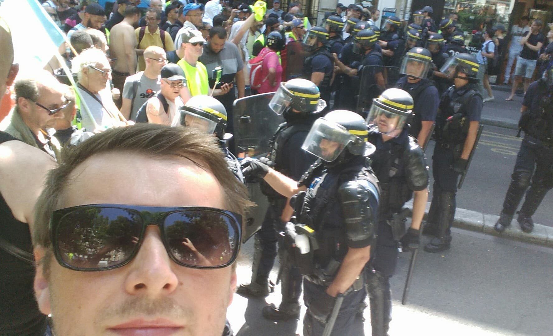 Ollie Richardson  yellow vests