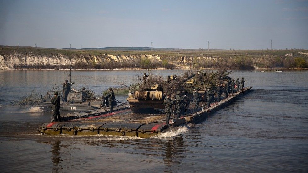 Click to enlarge T-72 tank