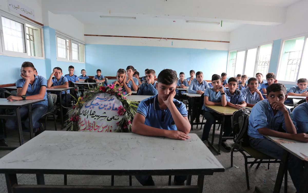 Click to enlarge palestinian school dead child wreath