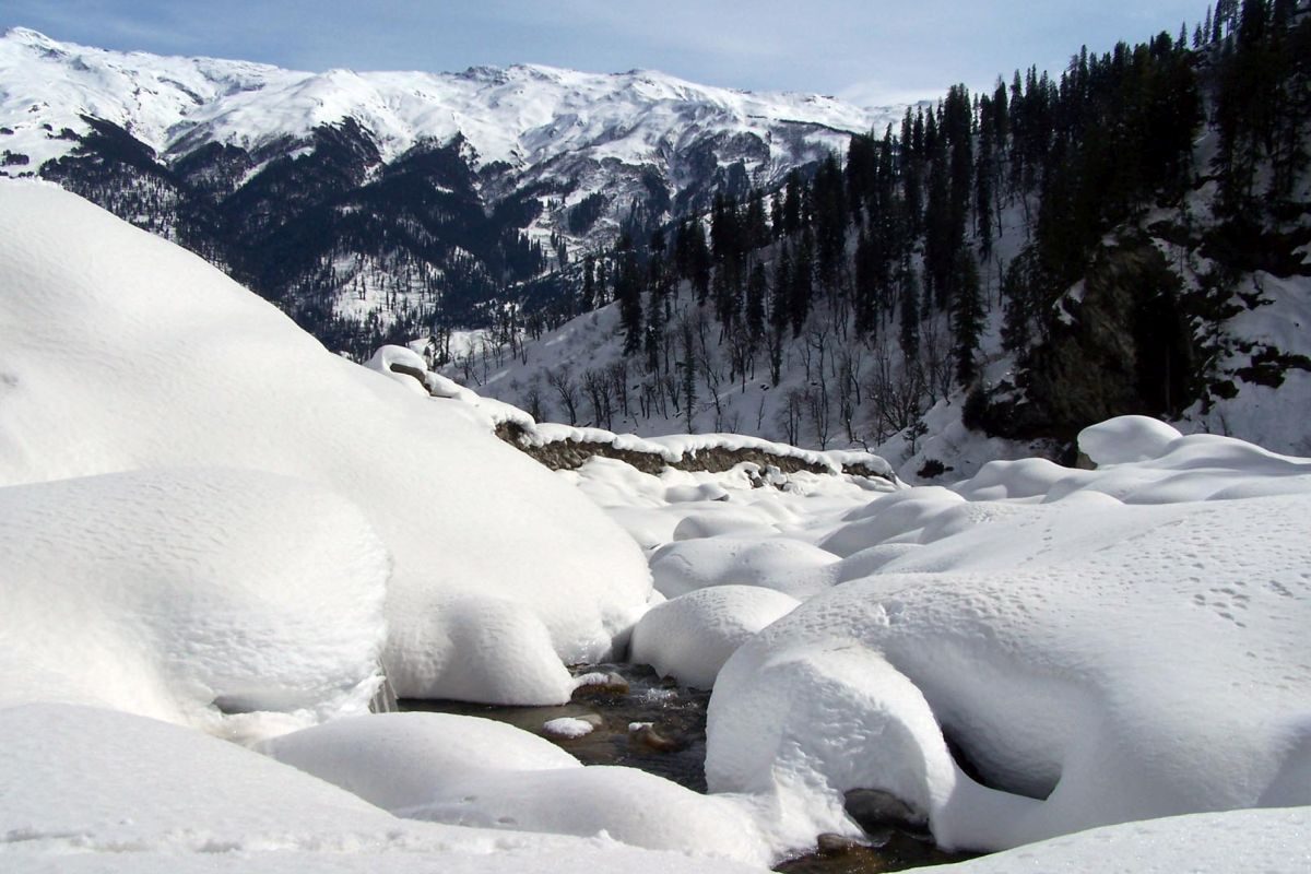 record-breaking snow