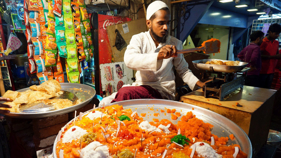 Click to enlarge food seller india