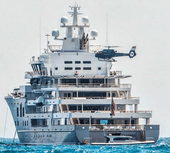 Click to enlarge mega yacht Andromeda