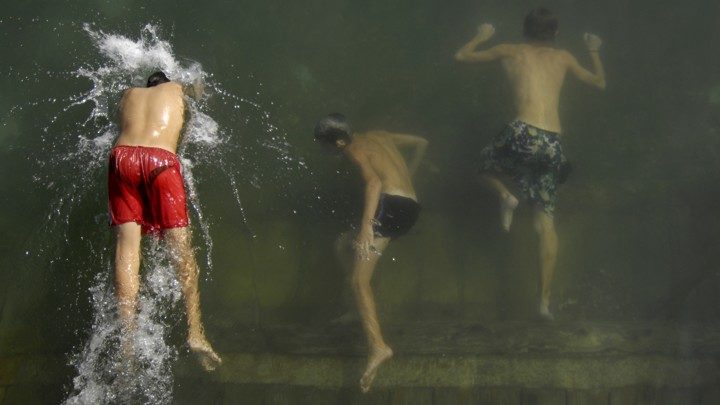 kids swimming