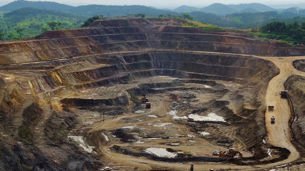 Click to enlarge open pit cobalt mine