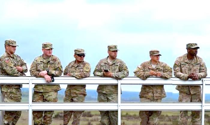 Click to enlarge US soldiers