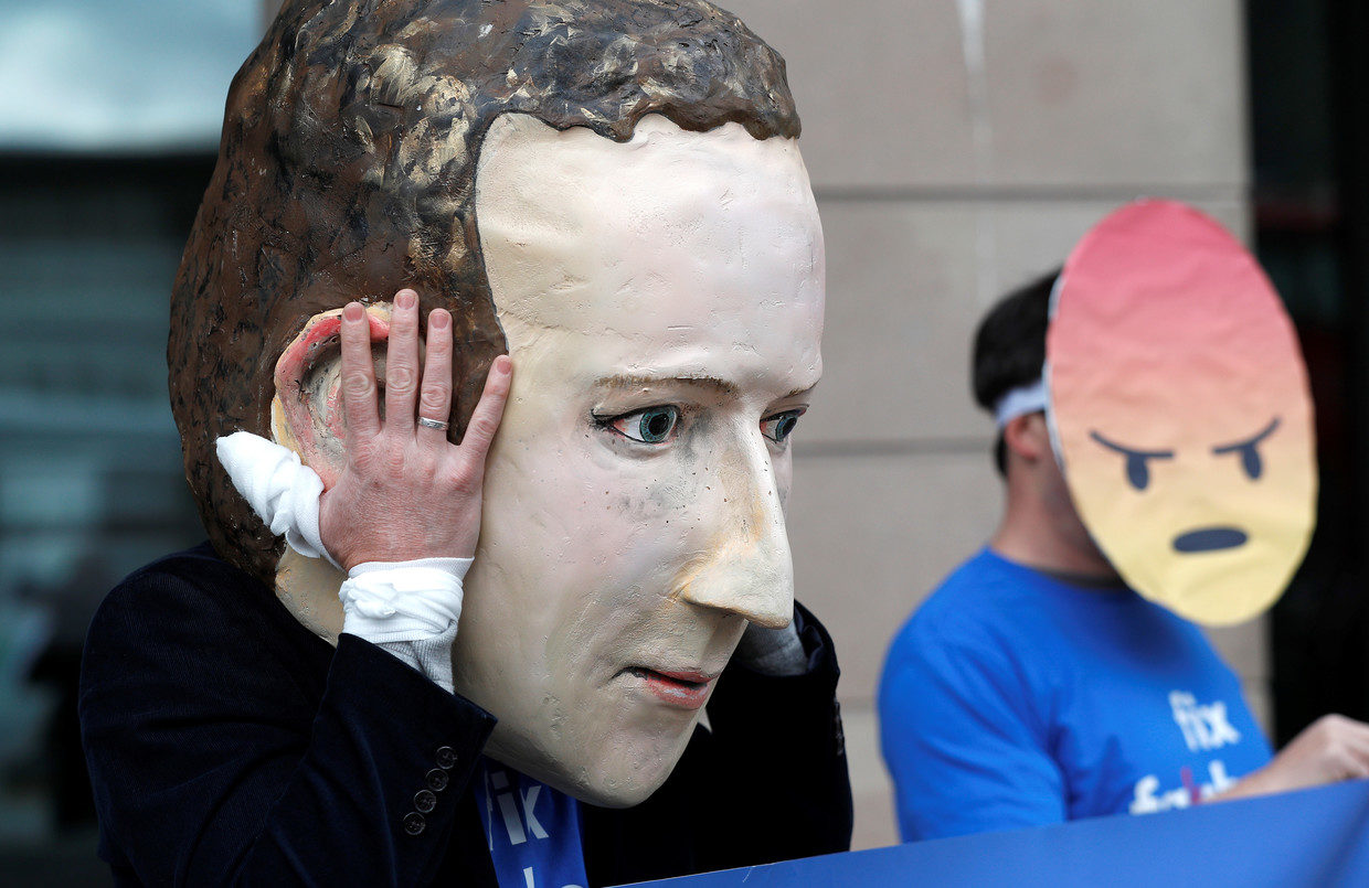 Click to enlarge zuckerberg ears covered mask