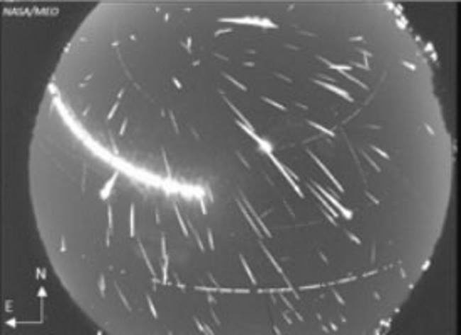 Click to enlarge perseids meteors