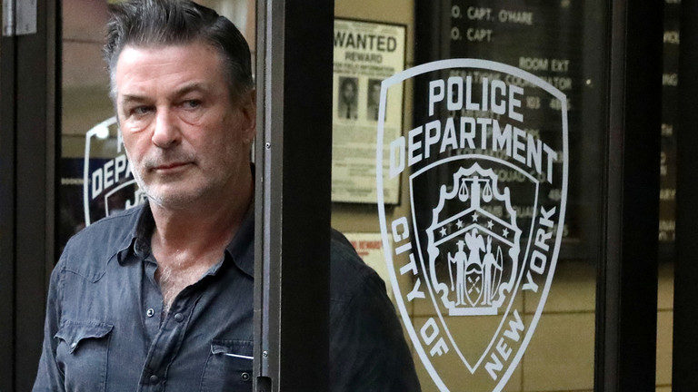 Click to enlarge Alec Baldwin