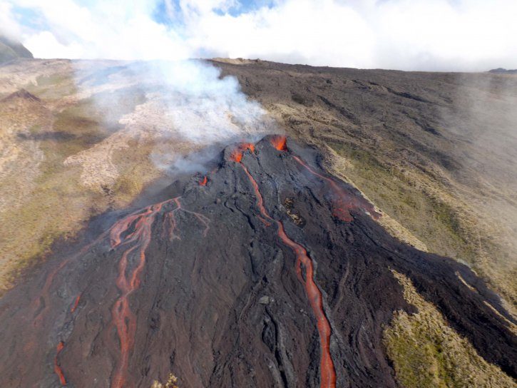 Piton de la Fournaise volcano (La Réunion Island)