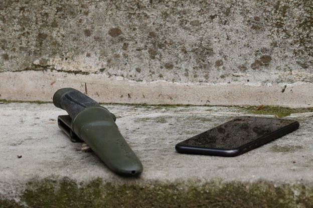 Click to enlarge knife
