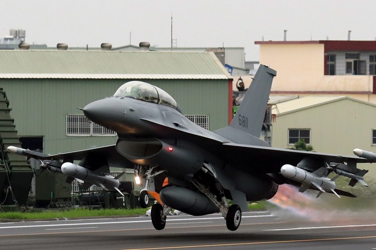 Click to enlarge fighter jet