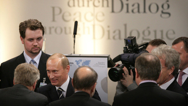 Click to enlarge putin