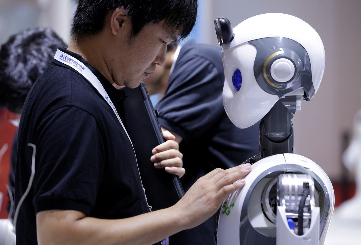 Click to enlarge humanoid service robot