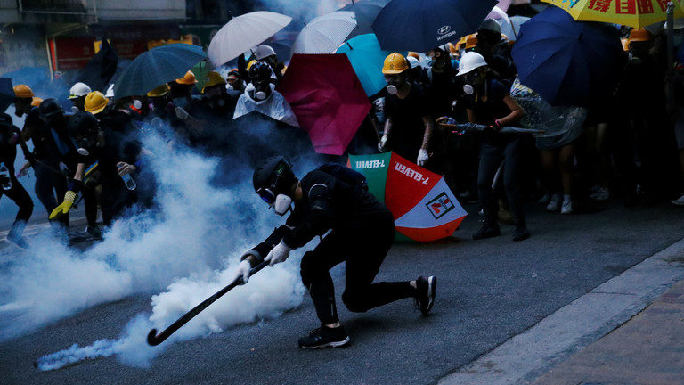 Click to enlarge hong kong protesters