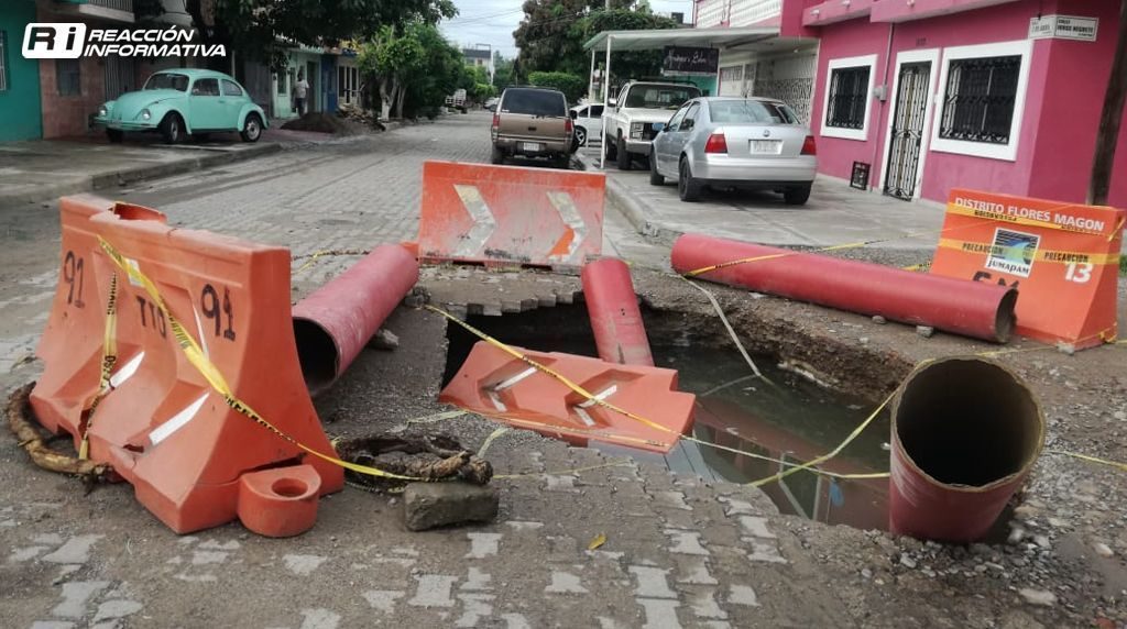 Click to enlarge SINKHOLE