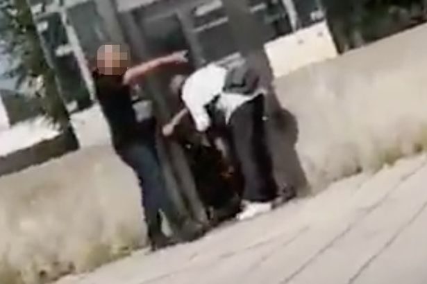 Click to enlarge knife attacker lyon metro