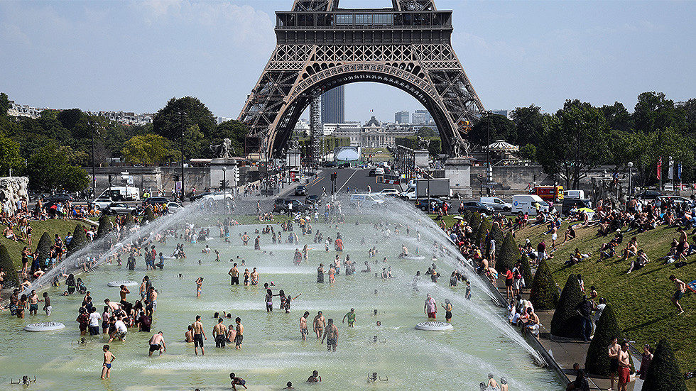 Paris summer heat