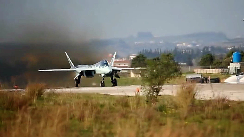 Click to enlarge Su-57