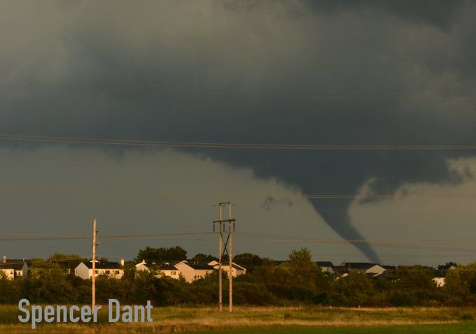 Tornado touching down, causing damage in Waukegan