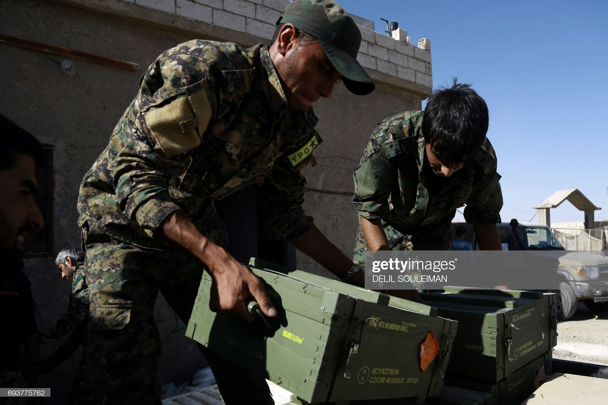 Click to enlarge smuggled arms SDF kurds serbia