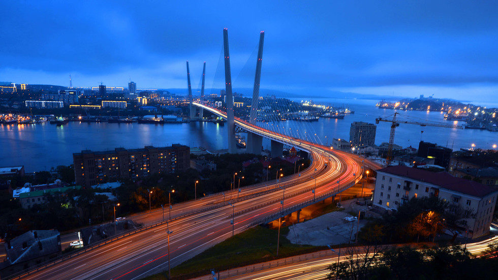 Click to enlarge Golden Horn Bay