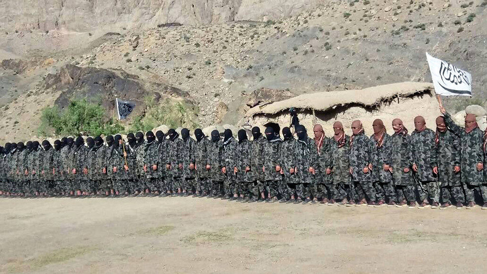 Click to enlarge Taliban fighters