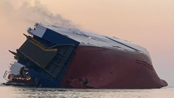 Click to enlarge disabled cargo vessel