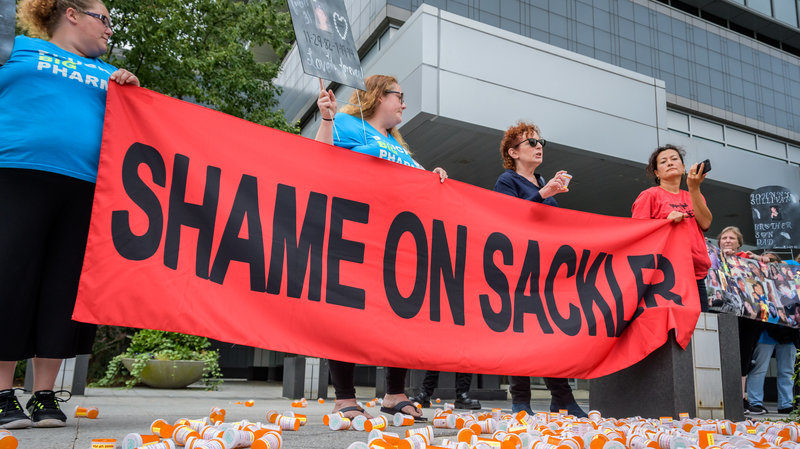 Click to enlarge purdue pharma, sackler family opoid crisis
