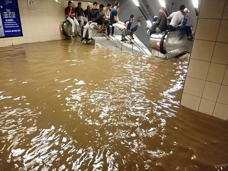 Click to enlarge Algiers flash flooding