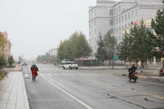 China's northernmost city Mohe in Heilongjiang province welcomes the first snow in the second half of the year on Sept 15, about 25 days earlier than last year.