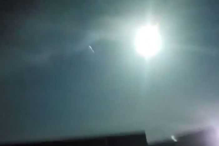 Click to enlarge Tasmania meteor fireball