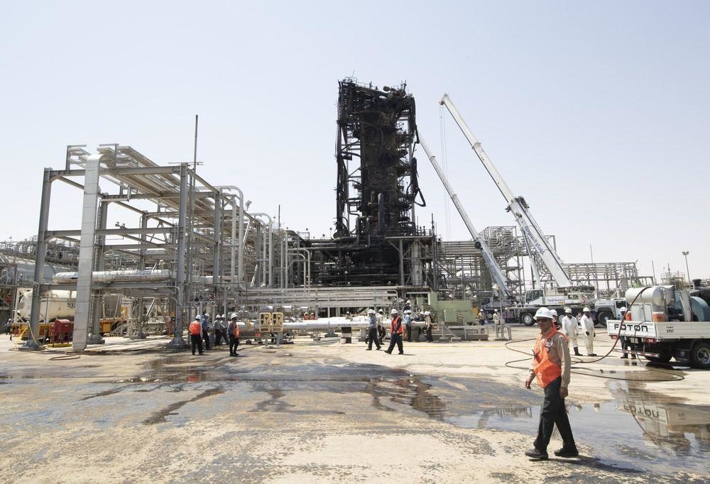 Click to enlarge saudi oil field strike damage