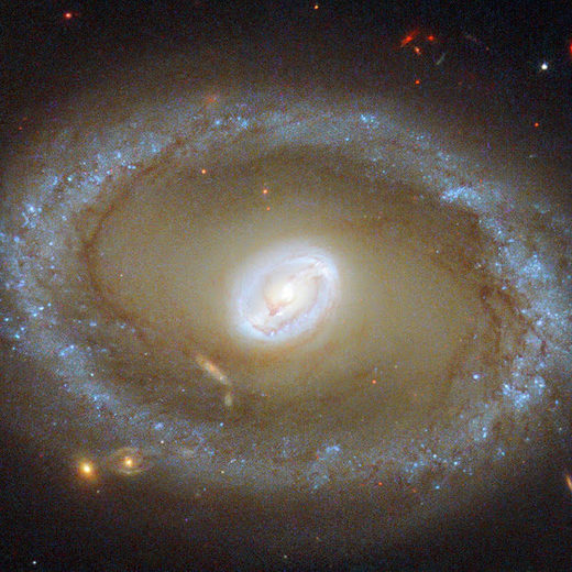 Click to enlarge Spiral Seyfert Galaxy NGC 3081