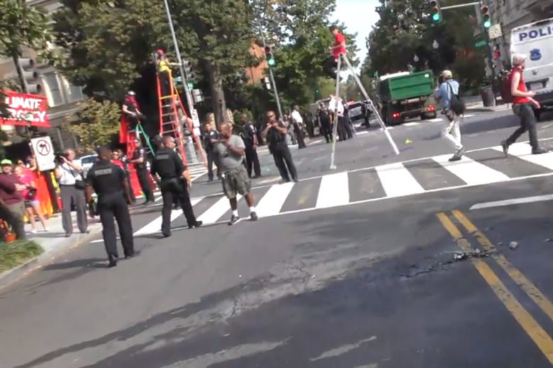 Click to enlarge climate protesters