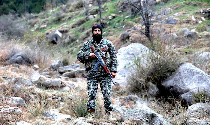 Click to enlarge Pakistani soldier
