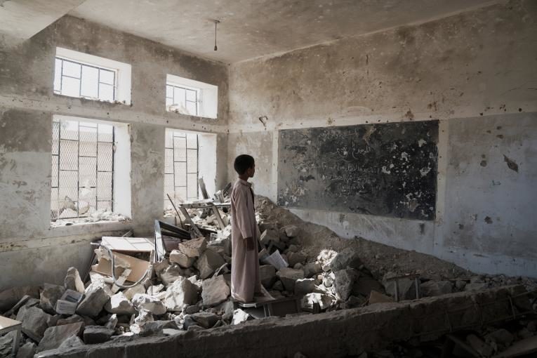 yemen school bombed destroyed