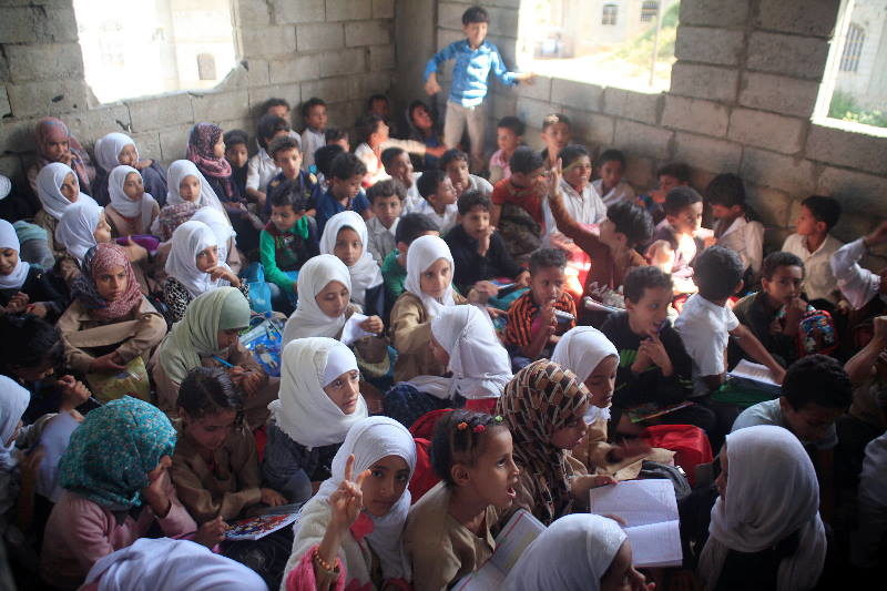 Click to enlarge school yemen makeshift
