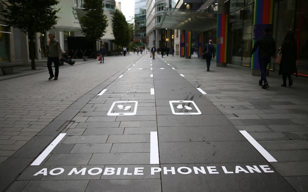 mobile phone lane