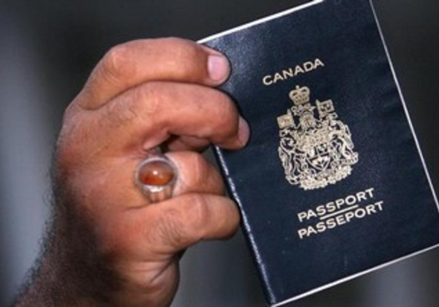 Click to enlarge canadian passport