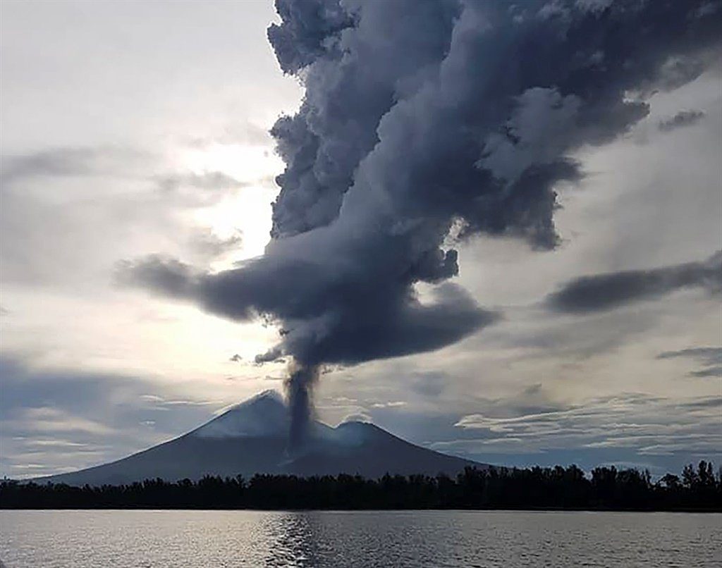 Click to enlarge An ash cloud erupting from the Papua New Guinea's Mount Ulawun volcano.