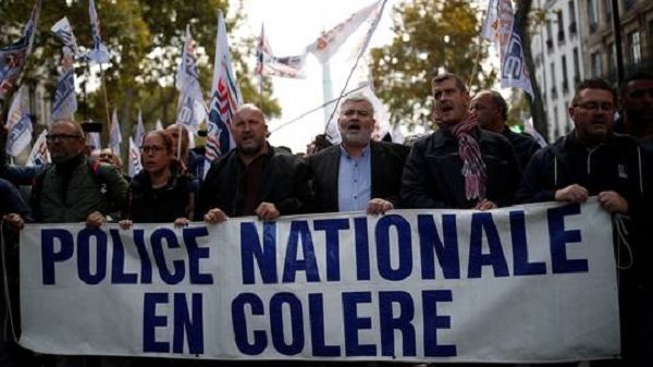 Click to enlarge French police march in Paris