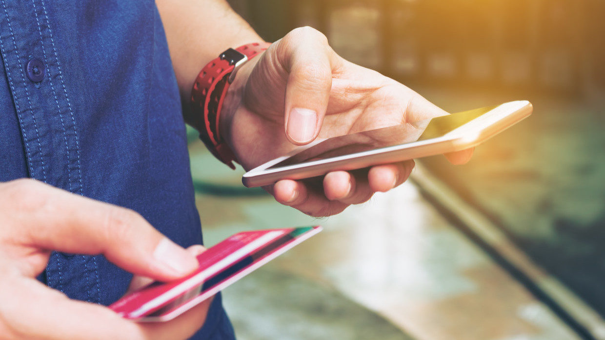 Click to enlarge cashless transactions