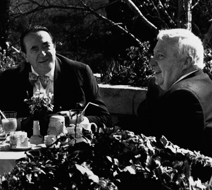 Click to enlarge maxwell sharon mossad