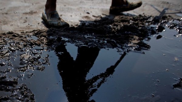 Click to enlarge Oil spill