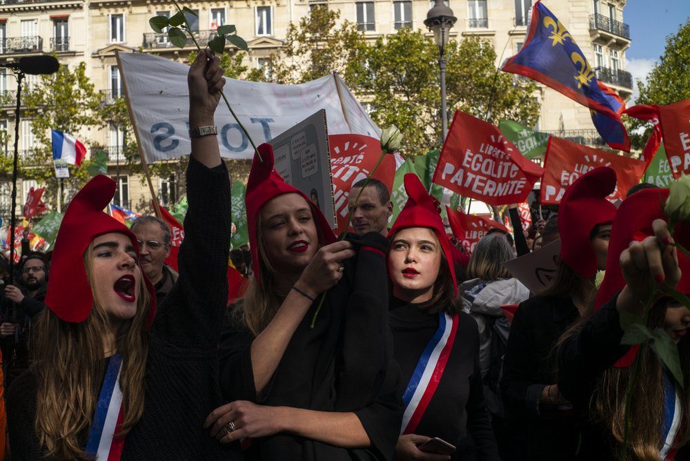 Click to enlarge paris protest bioethics law