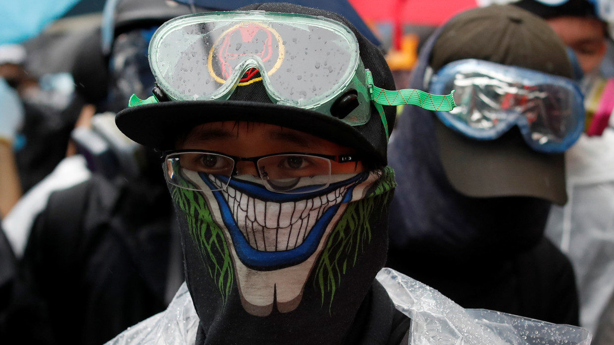 Click to enlarge mask hong kong protester