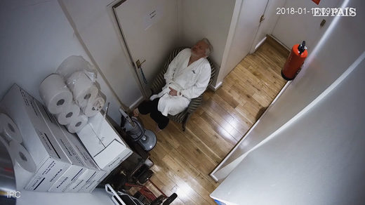 Click to enlarge surveillance assange embassy