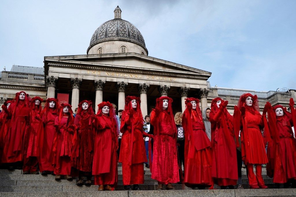 Click to enlarge Extinction Rebellion protesters