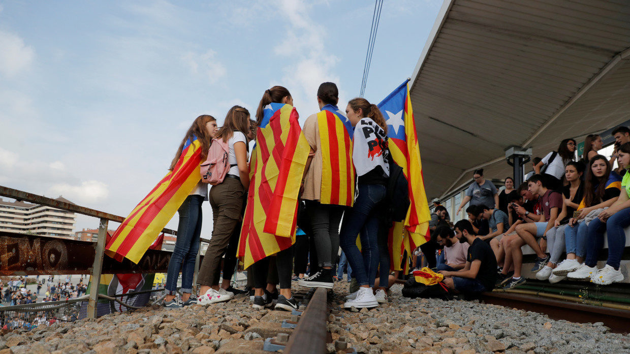 Click to enlarge Catalan separatist protest