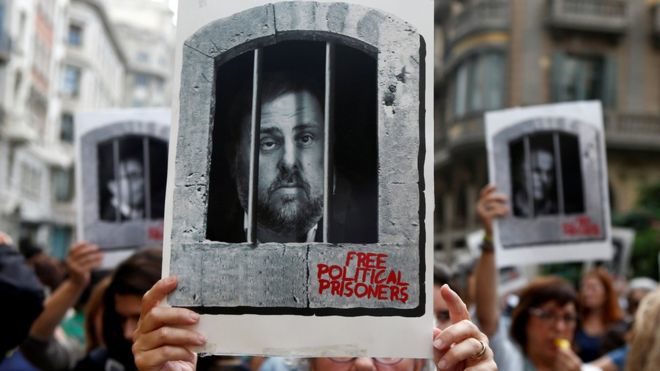 Click to enlarge Junqueras catalonia protest